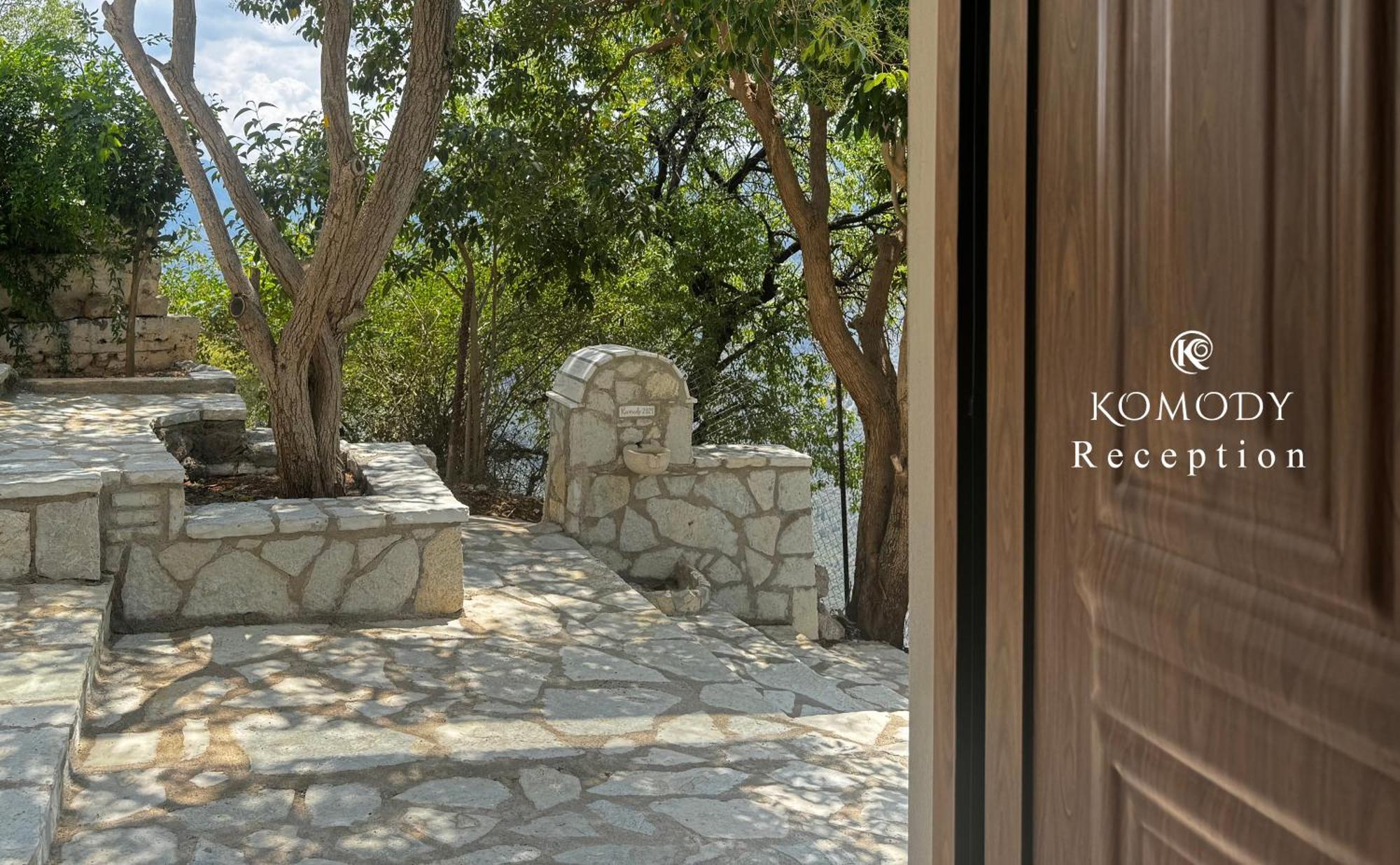 Komody Delphi Exterior foto